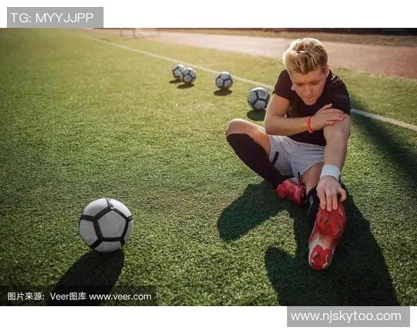 金发足球明星的魅力瞬间展现与精彩瞬间回顾